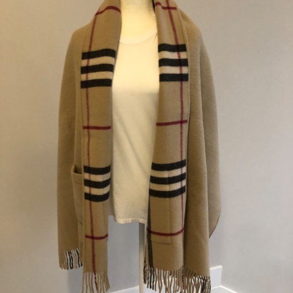 BURBERRY CAPE/ LARGE STOLE - Picture 4 of 16